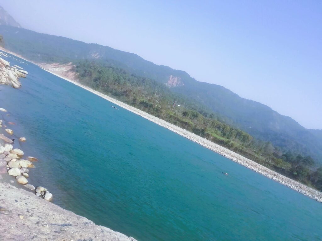 Sarda river boom range